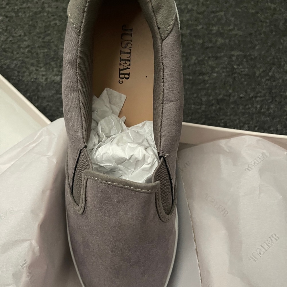 NEW Just Fab 9.5 Tan Loafer